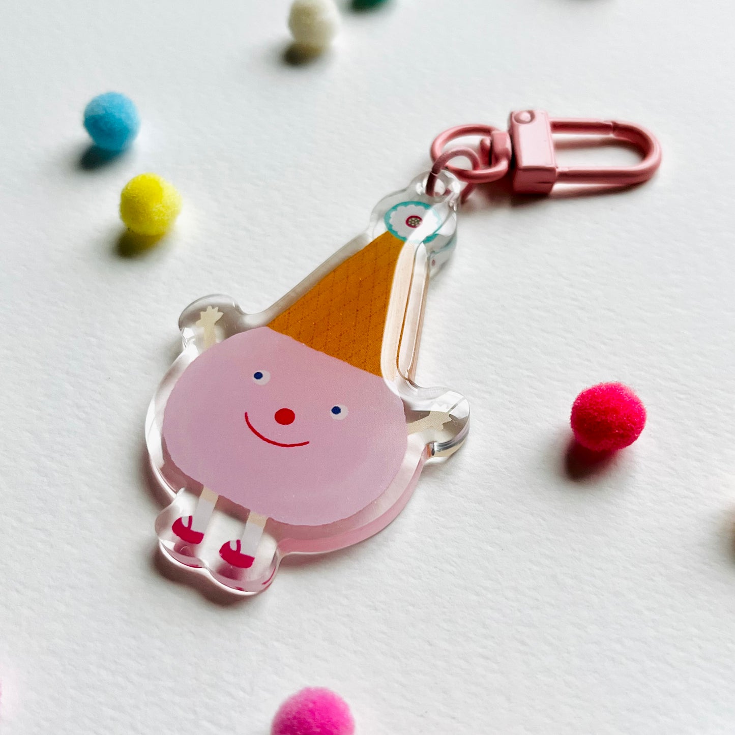 Rosy Scoop – haPPy scOOp Keychain